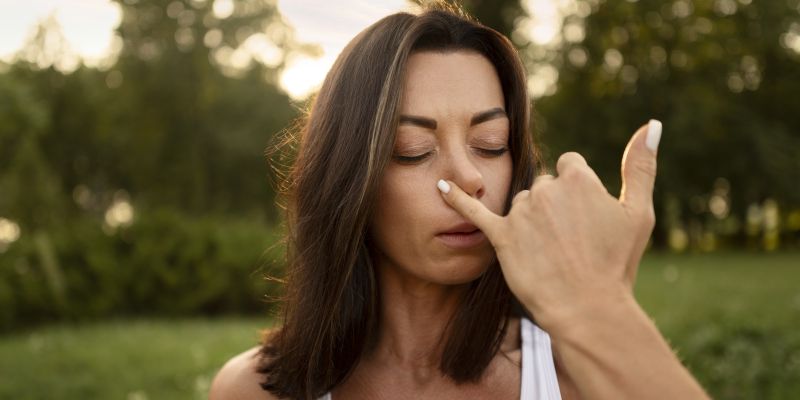 zamašena ena nosnica