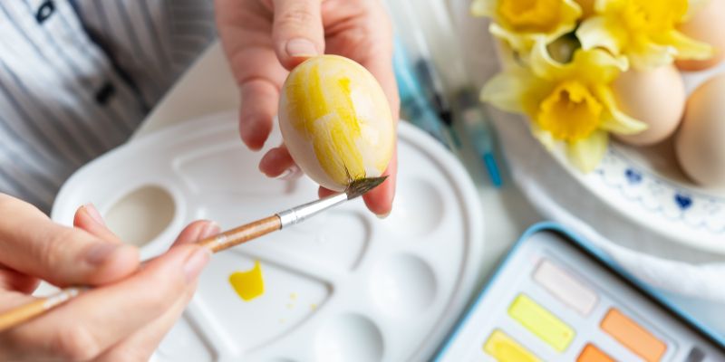 barvanje-pirhov, velikonocni-pirhi