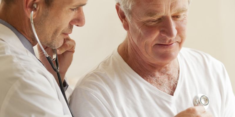 zdravje srca, poslušanje sca, stetoskop