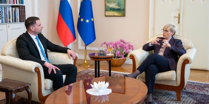 pogovori predsednica stranke vlada.jpg