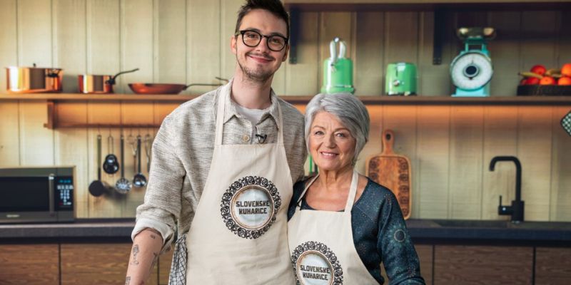 Danes razkrivamo recept: zeljne krpice in medene piščančje krače