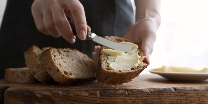 margarina, maslo, mazanje na kruh