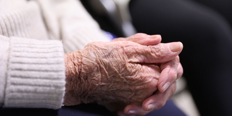 upokojenka, upokojenec