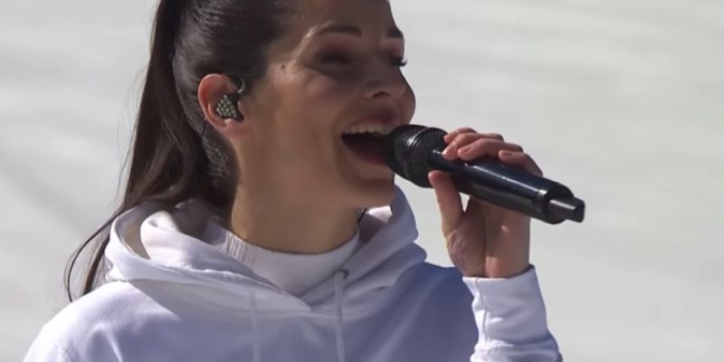 Za čustven glasbeni vrhunec Planice je poskrbela Lea Sirk