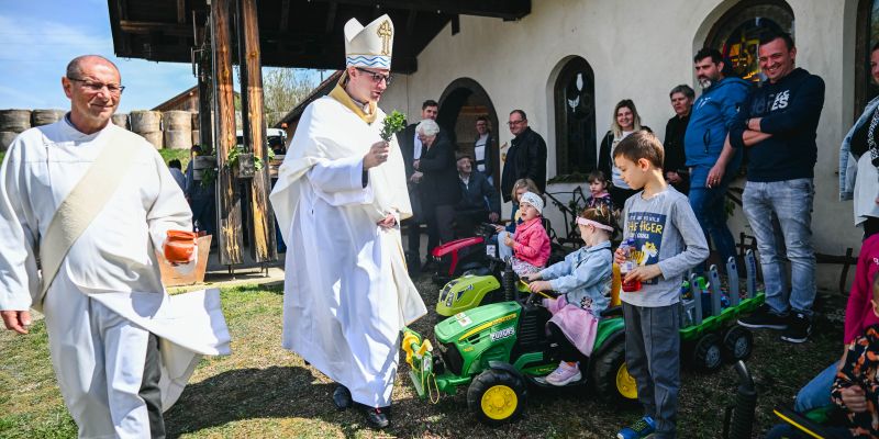 blagoslov-traktorjev, župnija-markovci, murskosoboški-škof-janez-kozinc