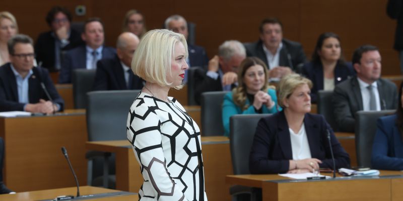 Urška Klakočar Zupančič (2).jpg