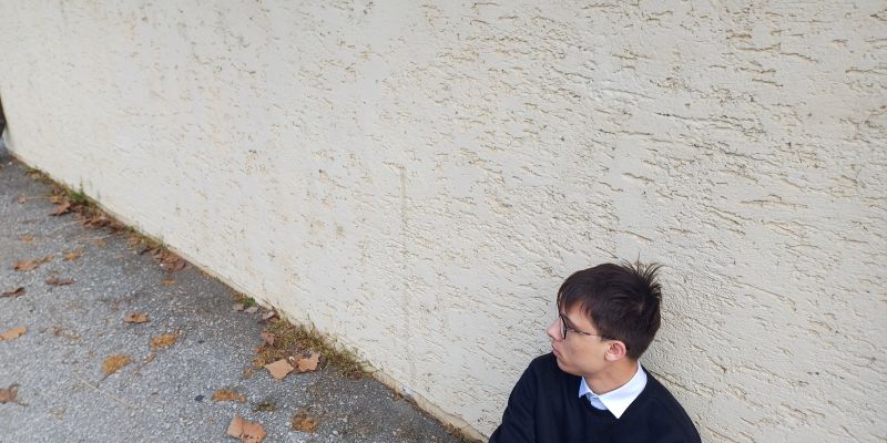 Mladi mariborski raper stavi na avtentičnost in štajersko narečje, ki njegovi glasbi daje poseben pečat.