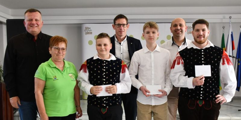 Znani so zmagovalci 25. tekmovanja harmonikarjev v Škocjanu