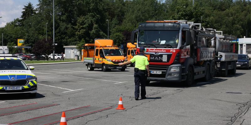 poostren-nadzor-tovorna-vozila-policisti