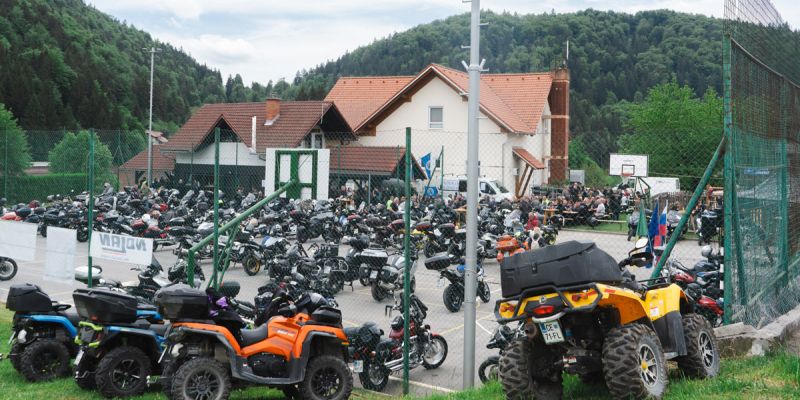 Motoristi-Lepena.jpg