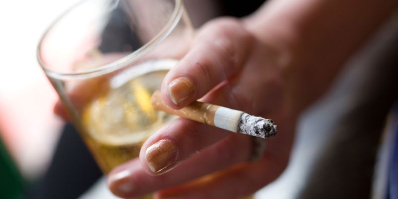 kajenje in alkohol, cigareti