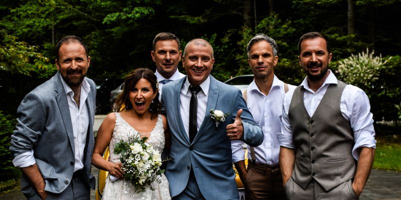 Slovenski komik Aleš Novak dahnil usodni da! Kriv je ansambel Unikat