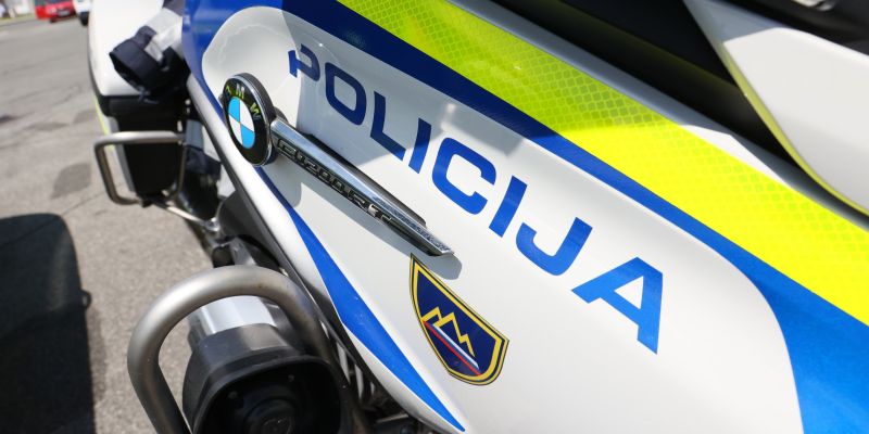 Policija