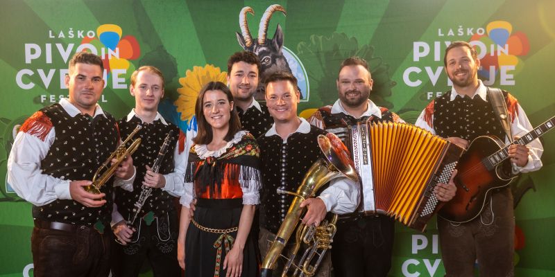 Oopa! Vipavski kvintet navdušuje z novim videospotom