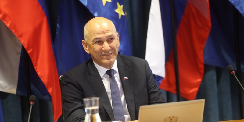 janez jansa vlada seja.jpg
