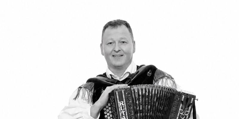 Poslovil se je harmonikar in vodja Ansambla Pozdrav