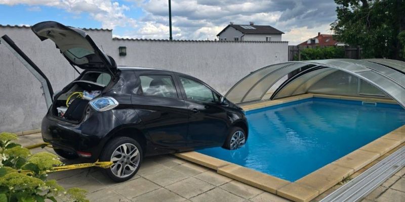 renault zoe, bazen.jpg