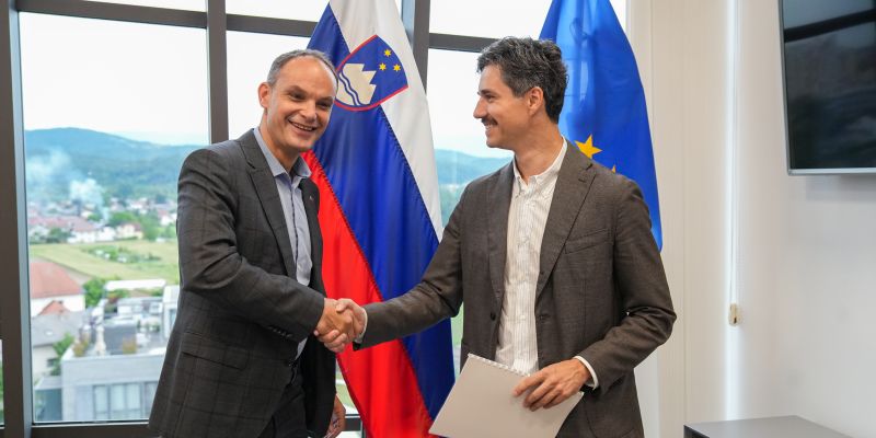 logar mesec.jpg