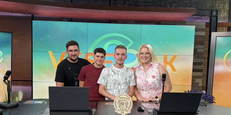Premierno na Veseljaku: Gajstni muzikanti zavrteli Stari gramofon
