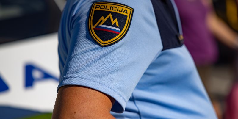 Policija