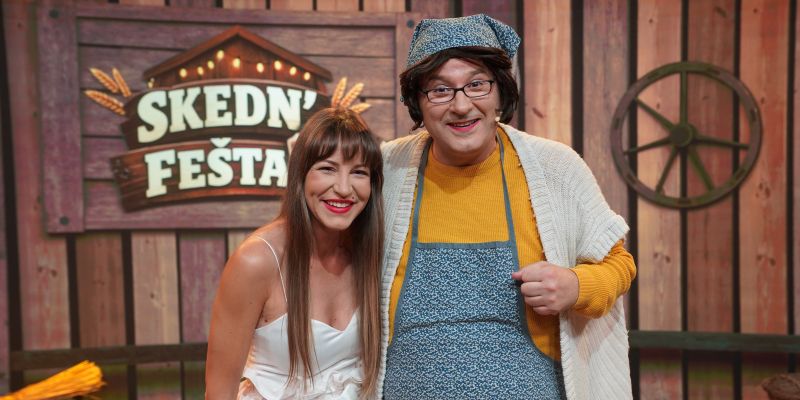 Ponosna Slovenka, gasilka in pevka: Nuša Rojs prihaja k Mami Manki