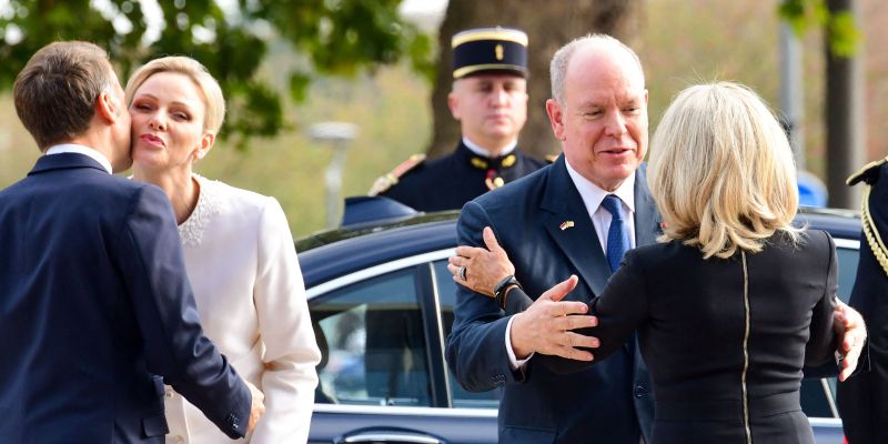 macron 3.jpg