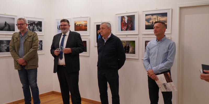 center-banffy, razstava, madzarski-fotografski-salon