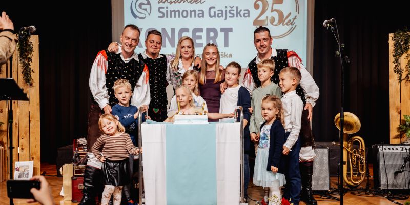 Ansambel Simona Gajška s slavnostnim koncertom proslavil 25 let