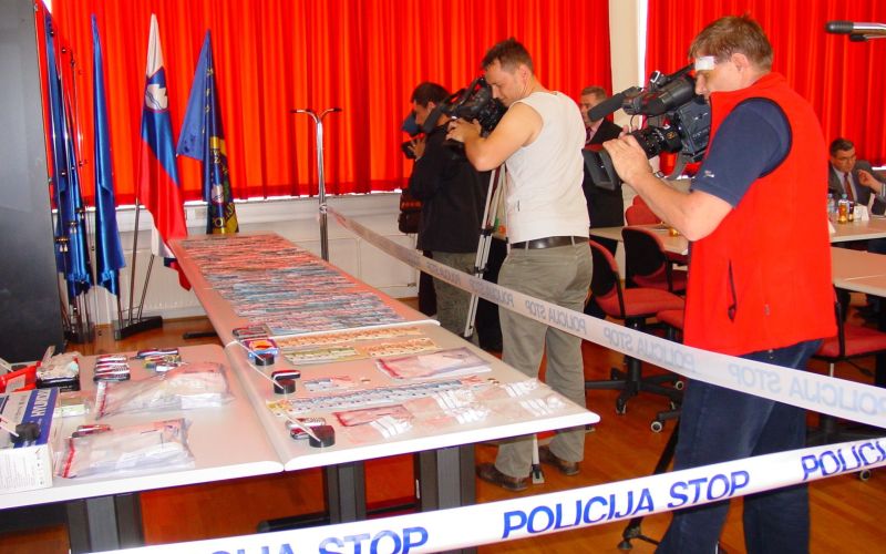 ko_so_policisti_presekali.jpg