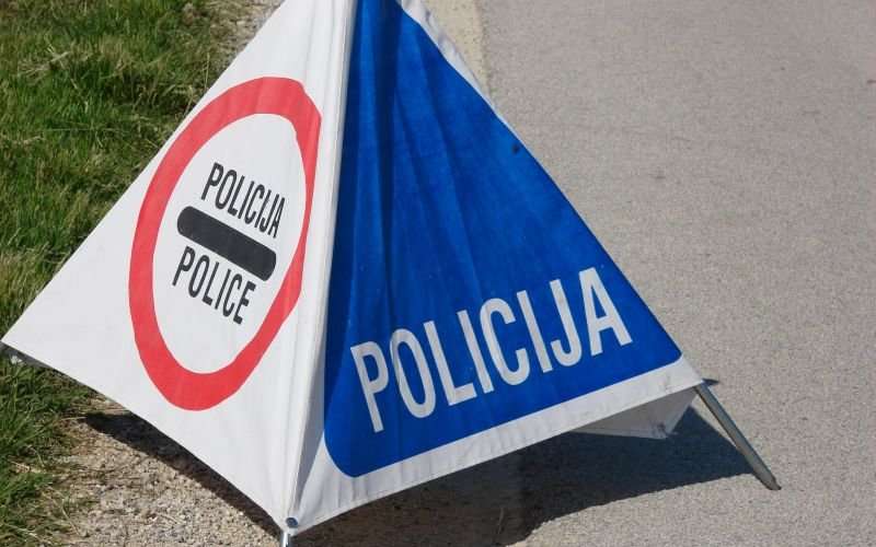 policija_tabla.jpg