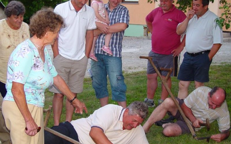 druziklepanje.jpg