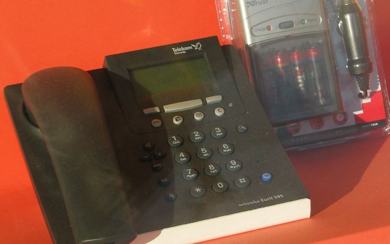 telefon.jpg