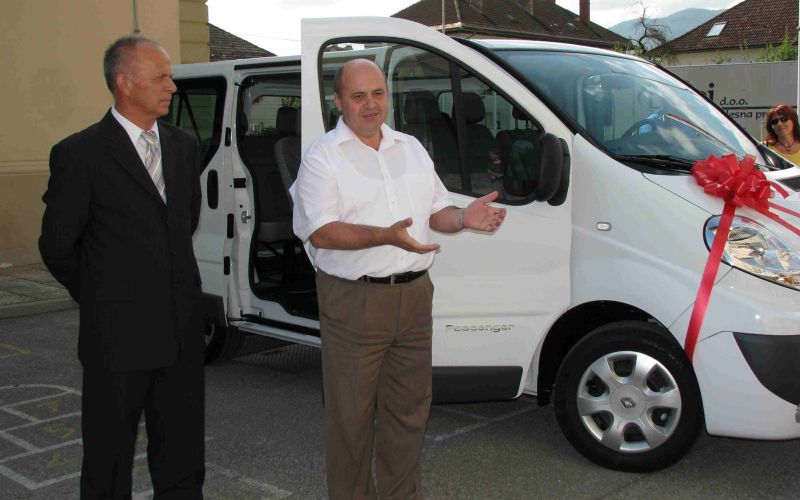 novo_kombi_vozilo_internet.jpg
