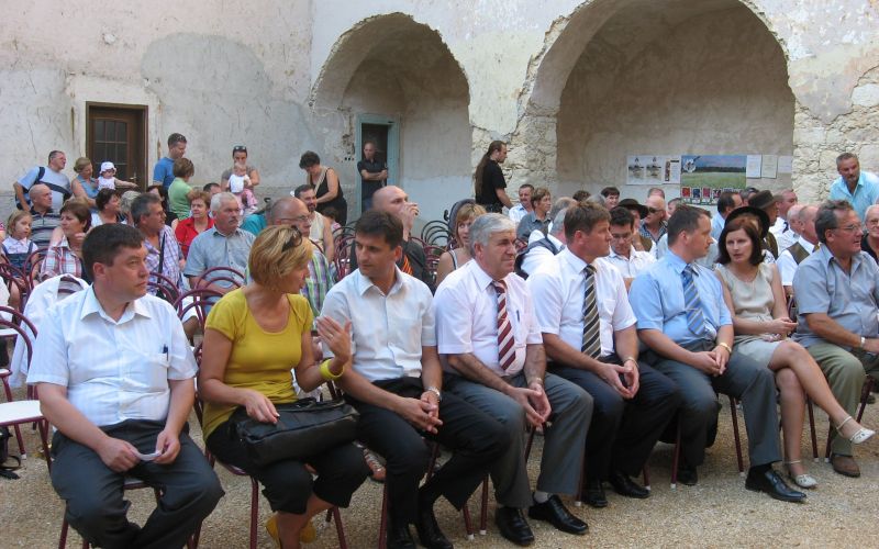 znova_obudili_grajsko_dvorisce_2.jpg