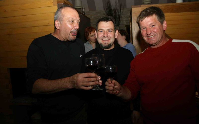 srecko_ocvirk_med_krskim_zupanom_francem_bogovicem_in_zvonetom_kosmerlom.jpg