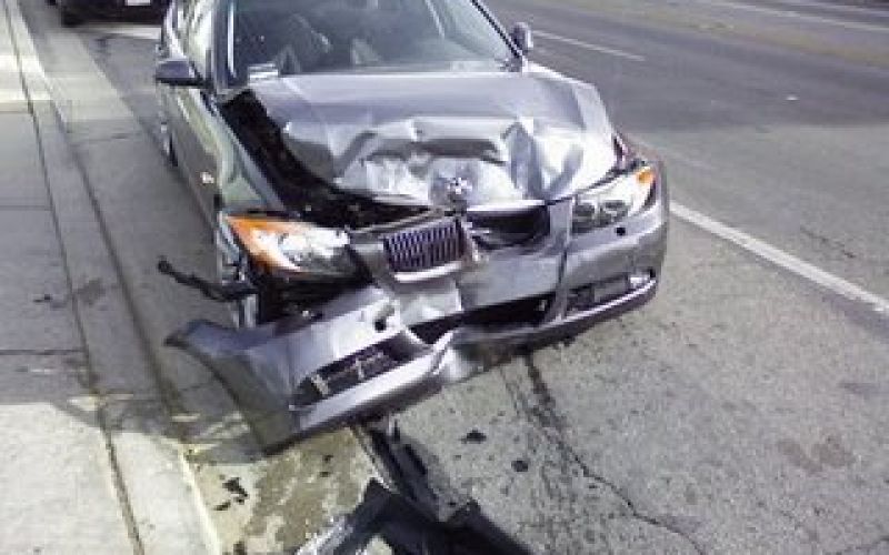 bmw_crashed2.jpg