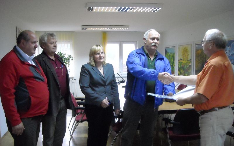 predaja_peticije_mokronog.jpg