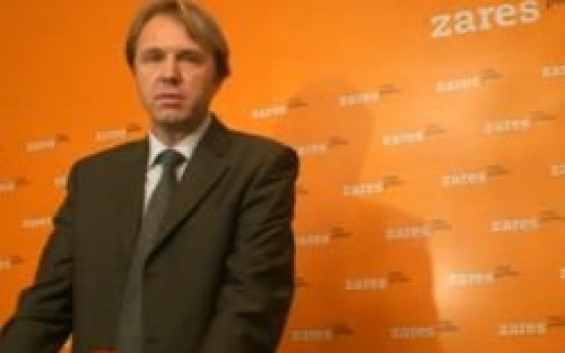 2009_06_golobic_pojasnilo_ena.jpg