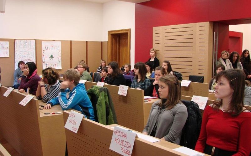 regijski_otroski_parlament_1.jpg