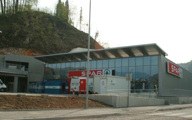 hipermarket_spar_sevnica_pred_otvoritvijo.jpg