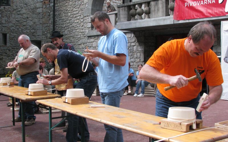 rib_sejem_rokodelske_igre_2010.jpg