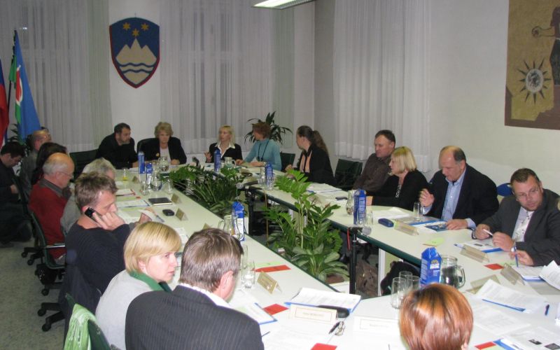 os_ribnica_1_konstitutivna_seja_2010.jpg