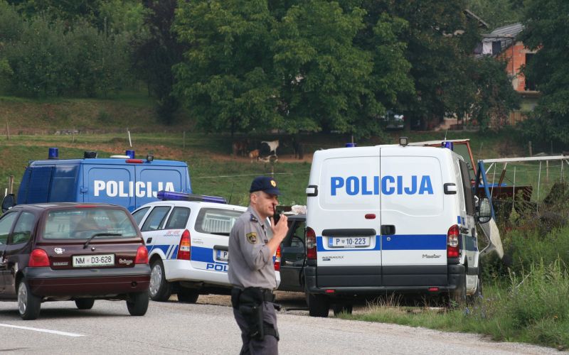 zajak_policaji.jpg