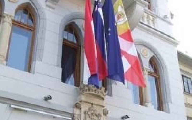rotovz_pokonci_manjsa.jpg