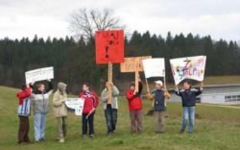 mobitel_protest1.jpg