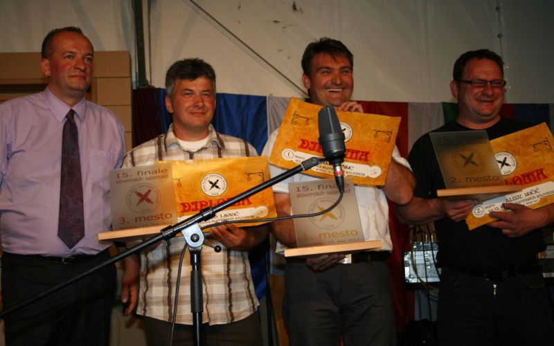 zmagovalna_trojka_in_stane_krnc.jpg