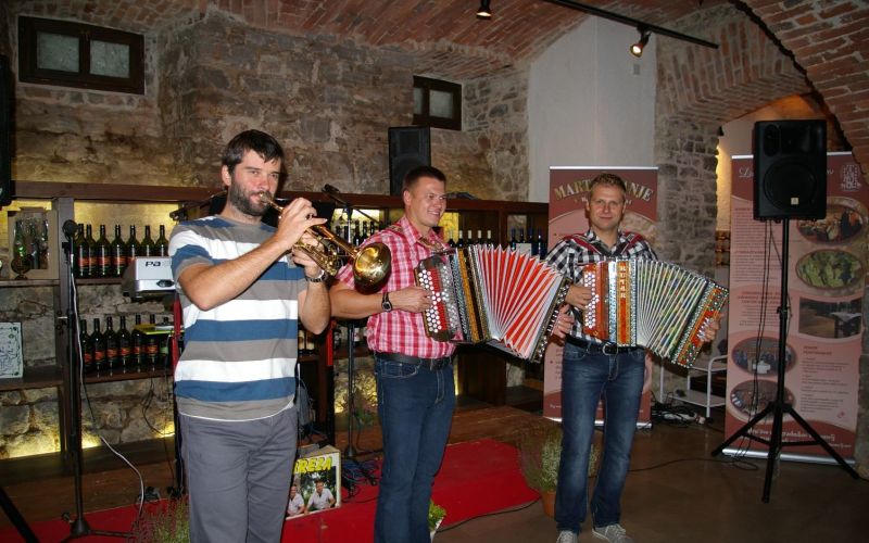 001_tp_2012.jpg