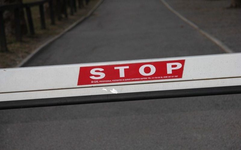 stop_bdg.jpg