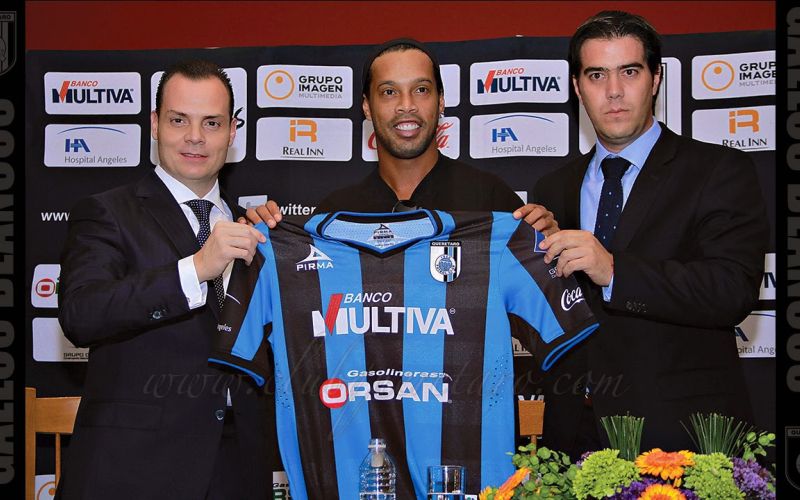 Ronaldinho vszi.jpg