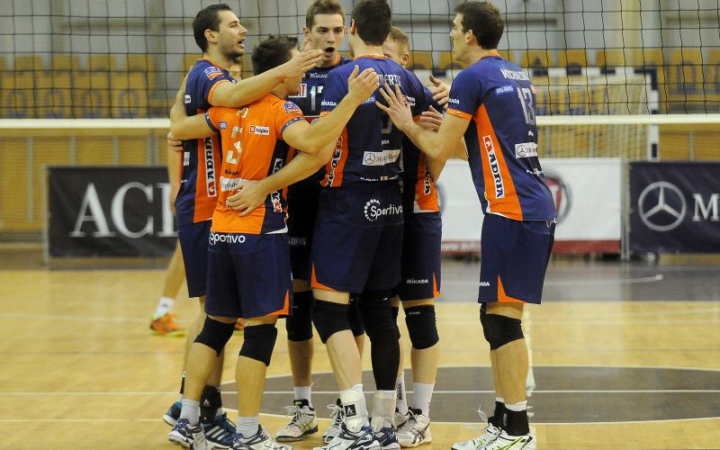 ach volley.JPG
